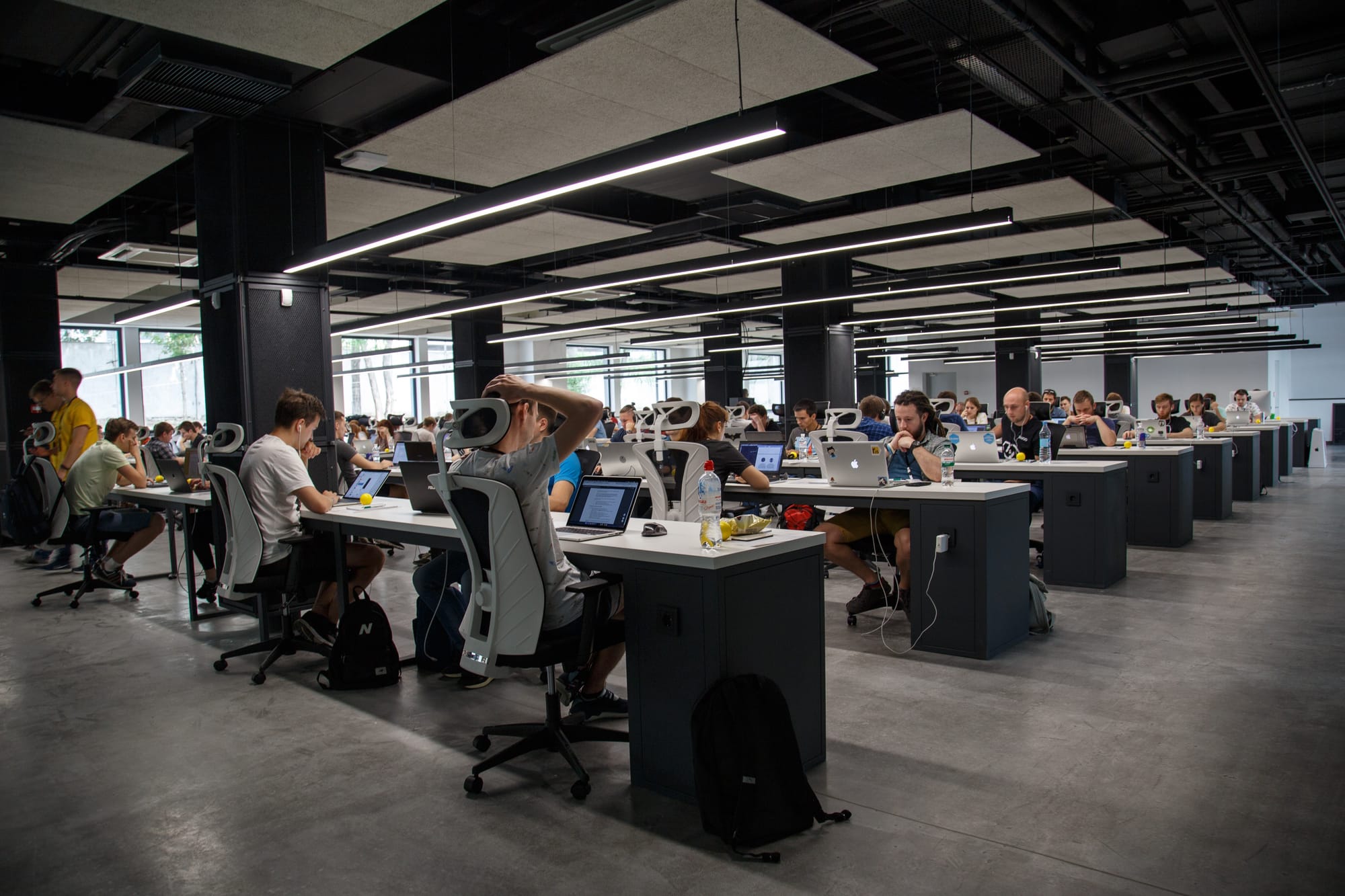 Office Call Center For Inbound Marketing And OutBound Marketing