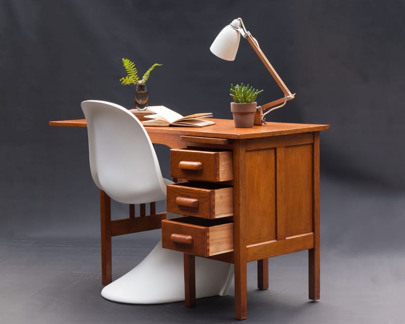 Vintage Small Teacher Desk in Oak Elverum