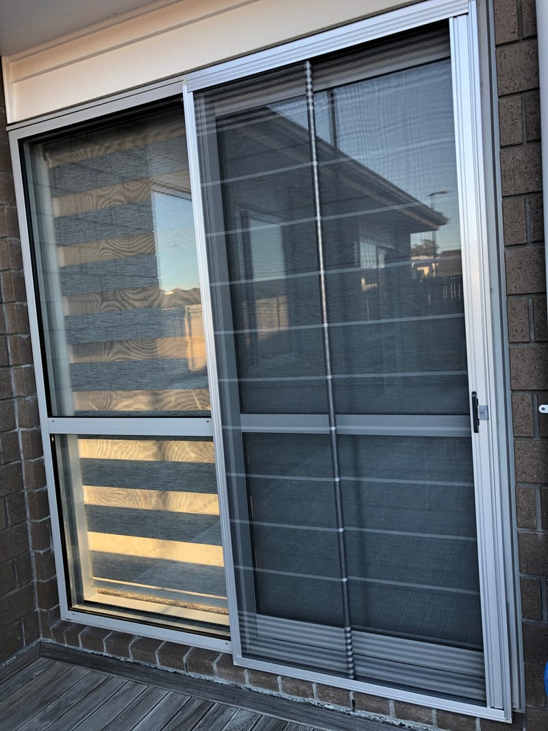 Roll Type High Quality Door Fly Screen - Closed