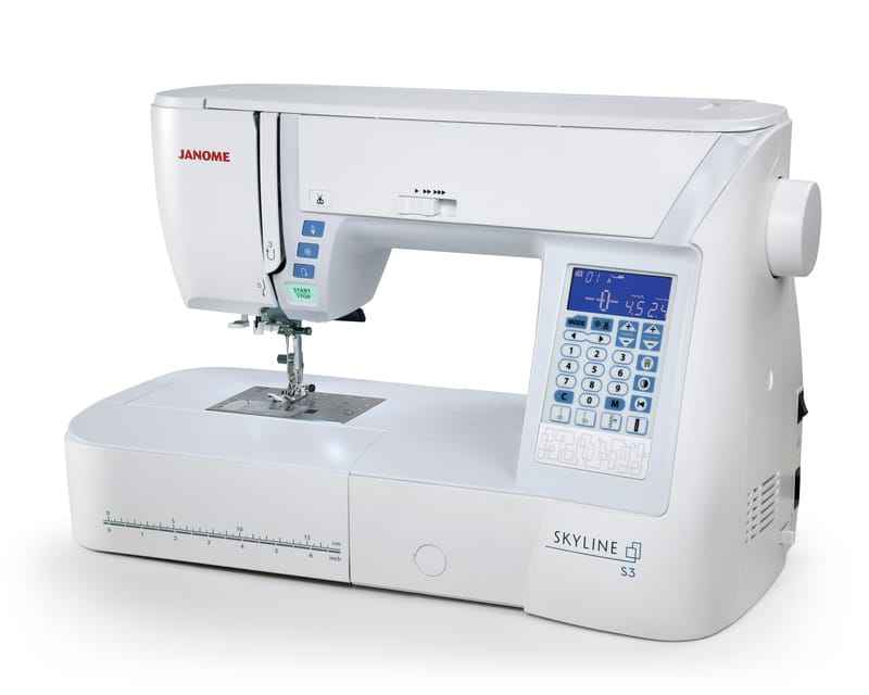 The Janome Skyline 3 sewing machine and bonus quilting kit