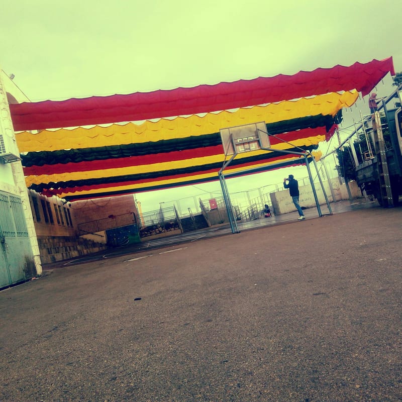 נפתח נסגר ידני