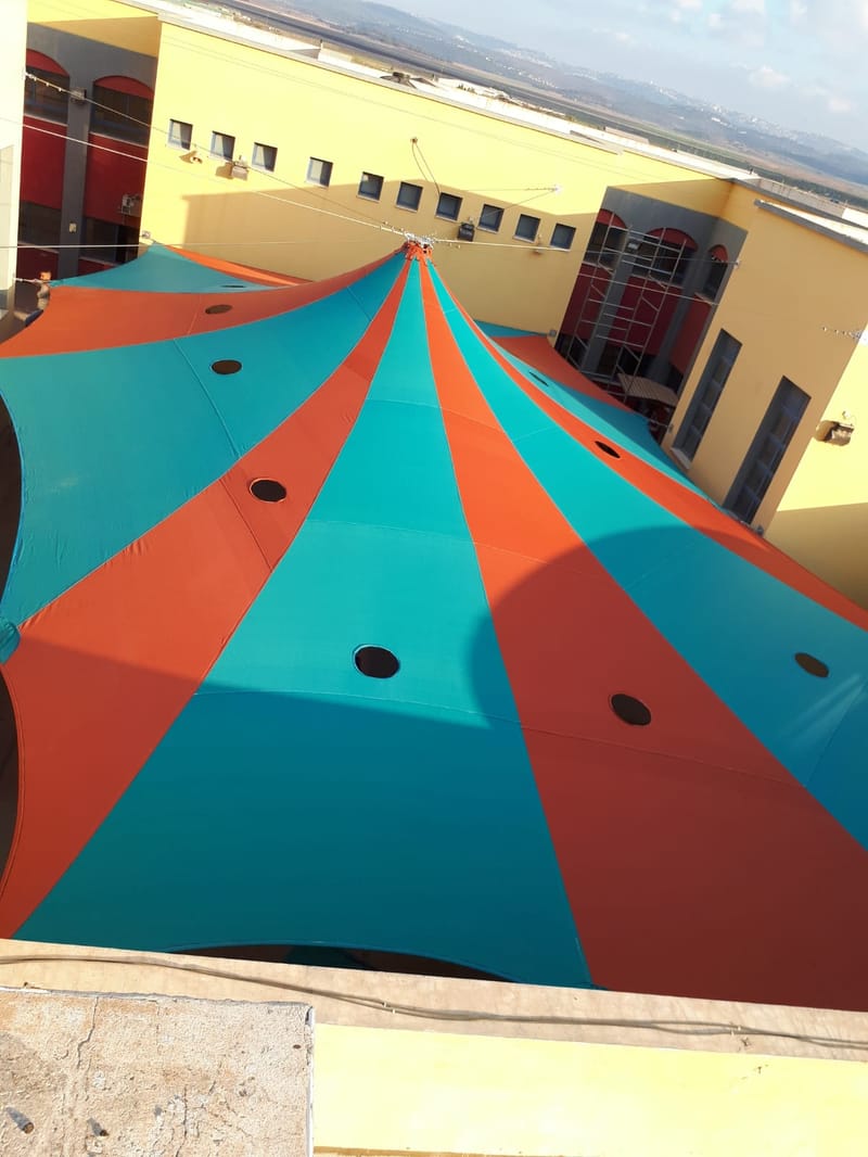 ביה"ס בכפר מנדא.